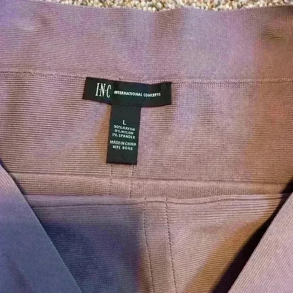 INC mauve mini skirt - Picture 2 of 5